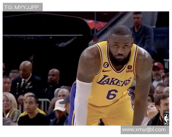 名记：詹姆斯34%的出手是三分场均仅3罚 跳投不进时还能多高效？